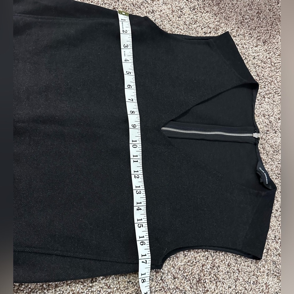 🖤 Club Monaco V-Neck Top – Black 🖤 - Picture 9 of 13